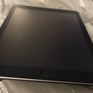 iPad 6th Generation 128GB